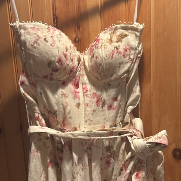 V. CHAPMAN Valentina floral midi dress - Picture 2 of 9